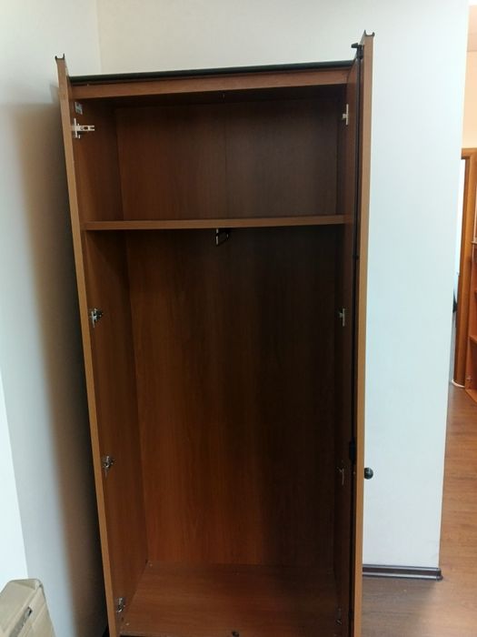 Шкаф розпашной на две двери