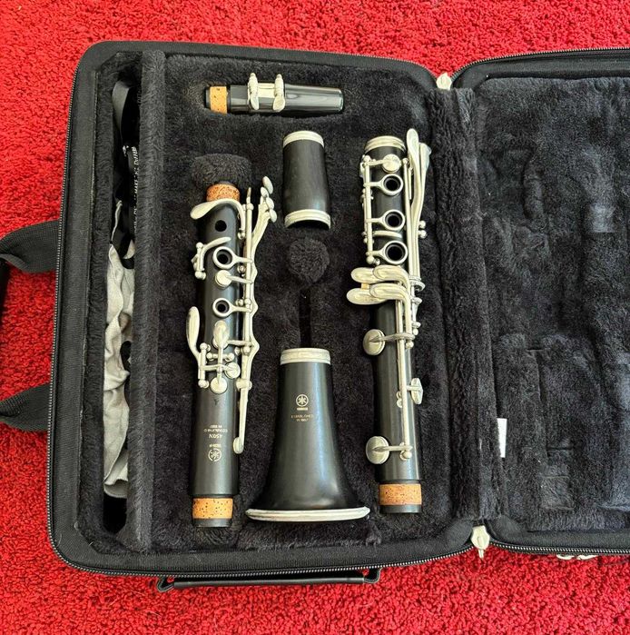 Clarinete Yamaha YCL- 450 N
