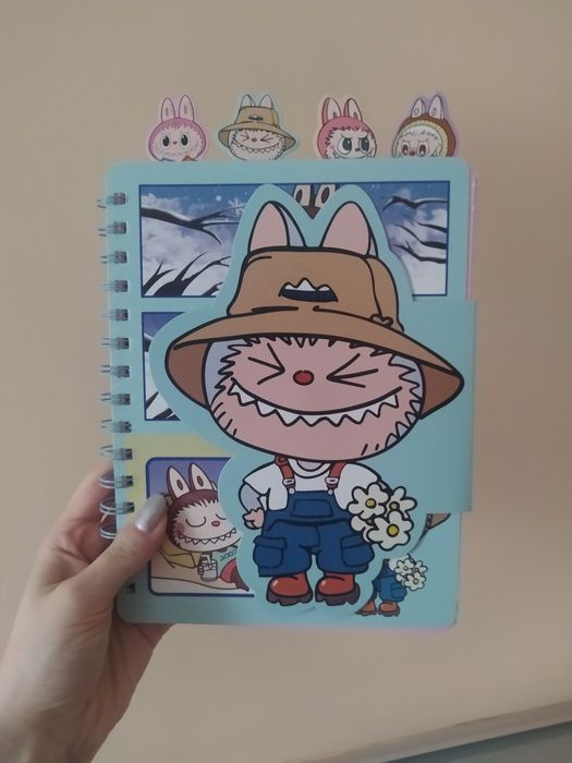 Zeszyt/pamiętnik z Labubu, kolorowe strony, zakładki, kołozeszyt z hit