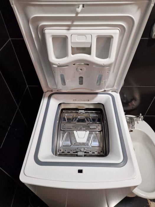 Máquina de Lavar Roupa Becken 8 kg / 1300 rpm – Como Nova