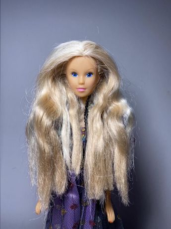 Лялька «Барбі» з довгим волоссям