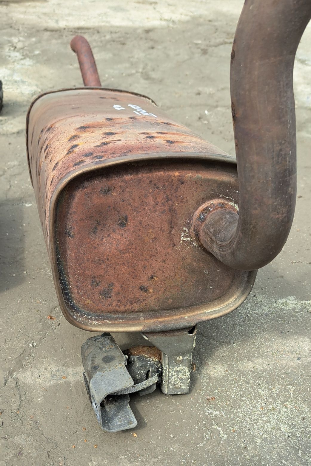 Renault Clio III Tłumik końcowy środkowy komplet 1,2