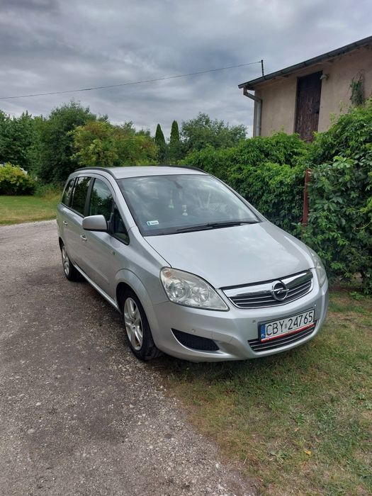 Opel zafira 2010 1.7 dtj 7 osób