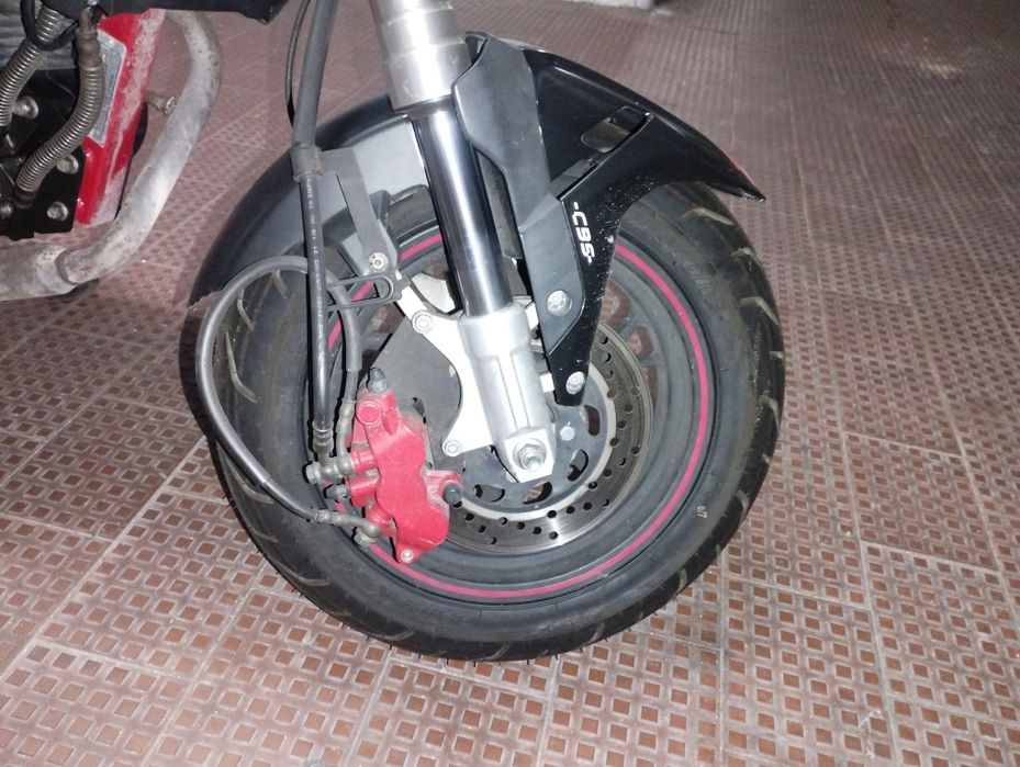 Benelli TNT 125 impecável
