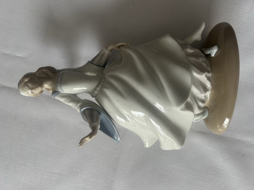 Lladro „Kopciuszek” figurka porcelana