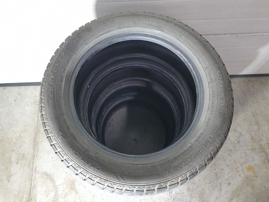 4szt. 225/55/17 97H Goodyear UG Performance 2 6,5mm 2020r [ 704 ]