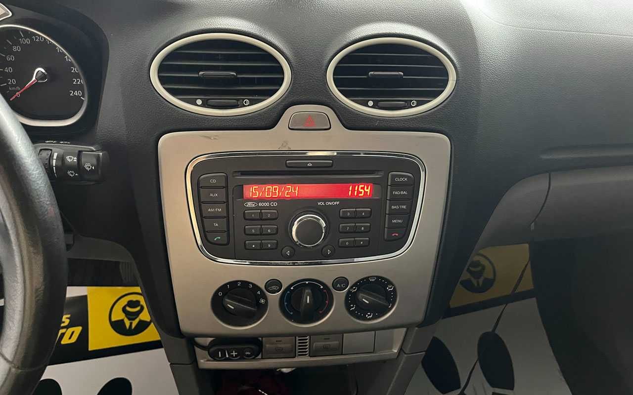 Ford Focus  2010