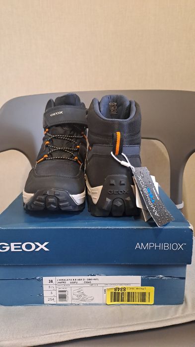 Абсолютно Новые зимние ботинки Geox Respira р.38-39на подростка