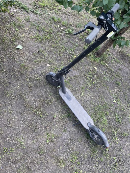 Самокат електро xiaomi essentinal