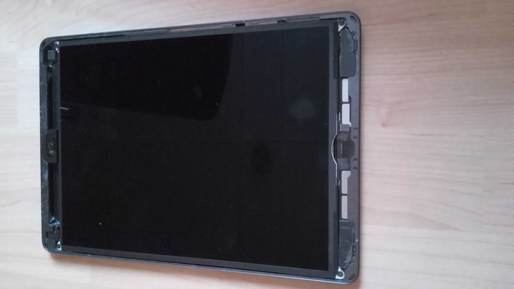 Продам Apple iPad A2197 на запчасти или под ремонт