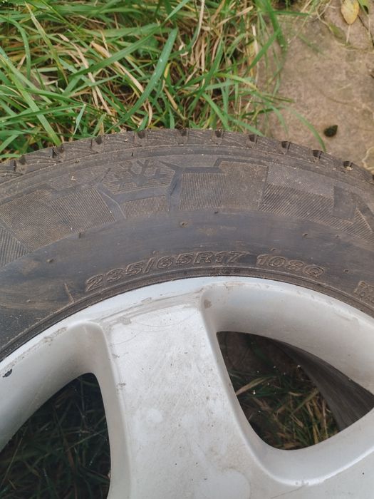 235/65r17 зимова резина