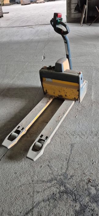 Paleciak elektryczny Jungheinrich