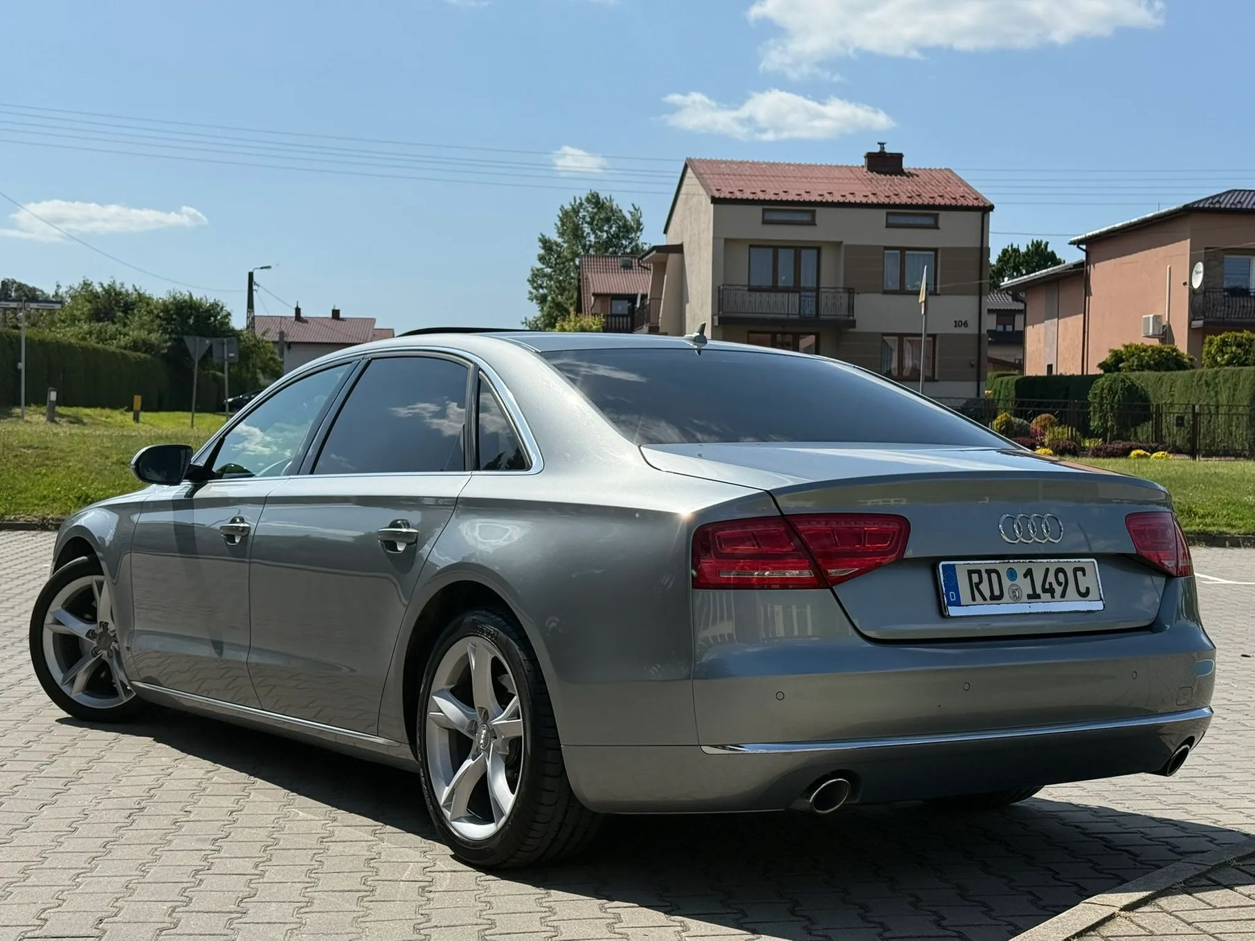 Audi A8 A8L 5 Osób Quattro Bose Webasto z Niemiec Europa