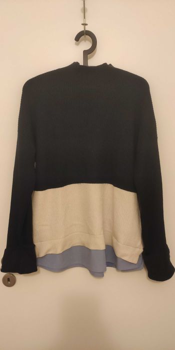 Camisola de malha e barra em algodão em tons de azul e branco