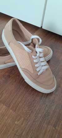 Buty Bershka rozmiar 37