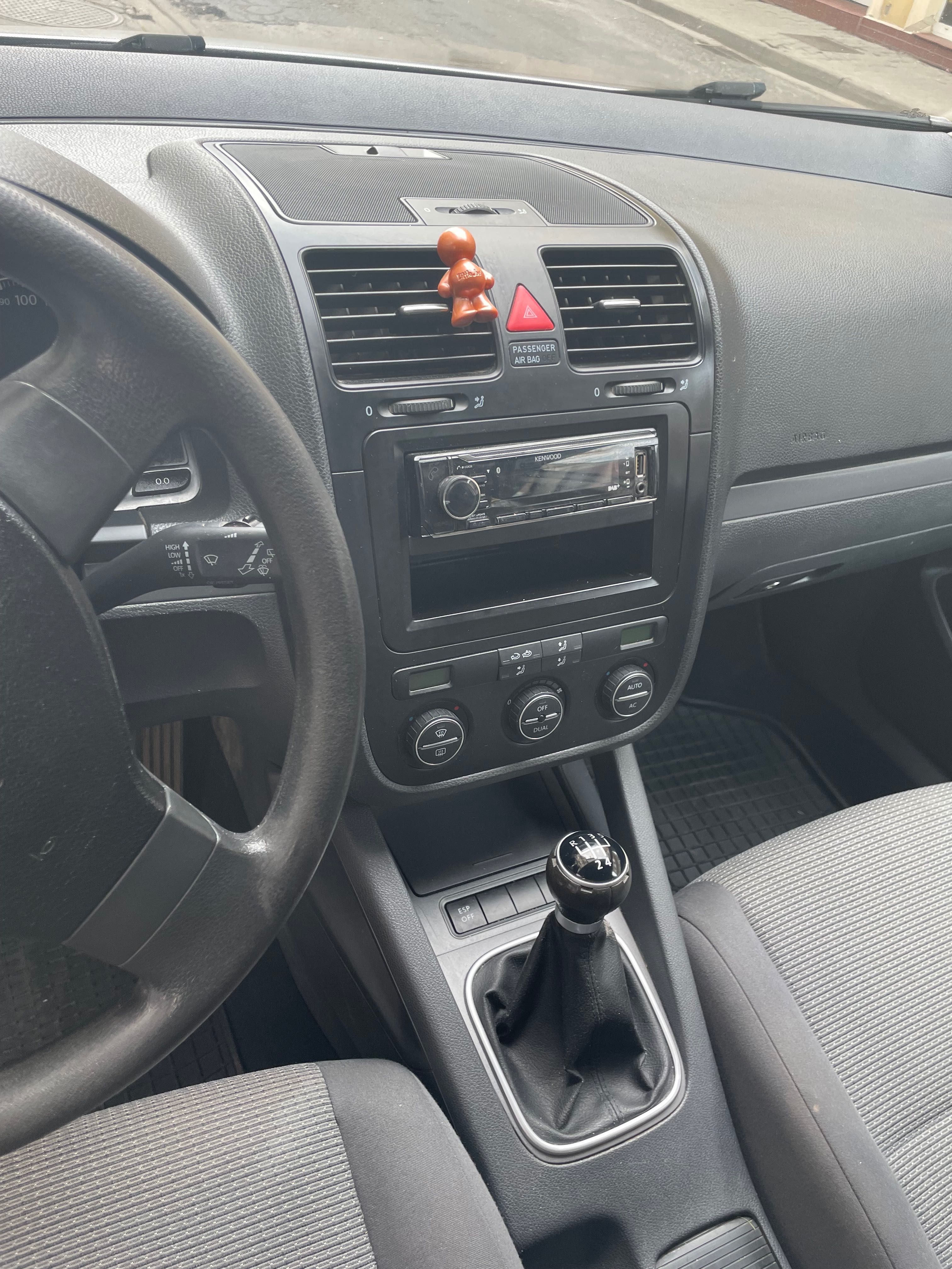 VW Golf 5 kombi 1.6 mpi