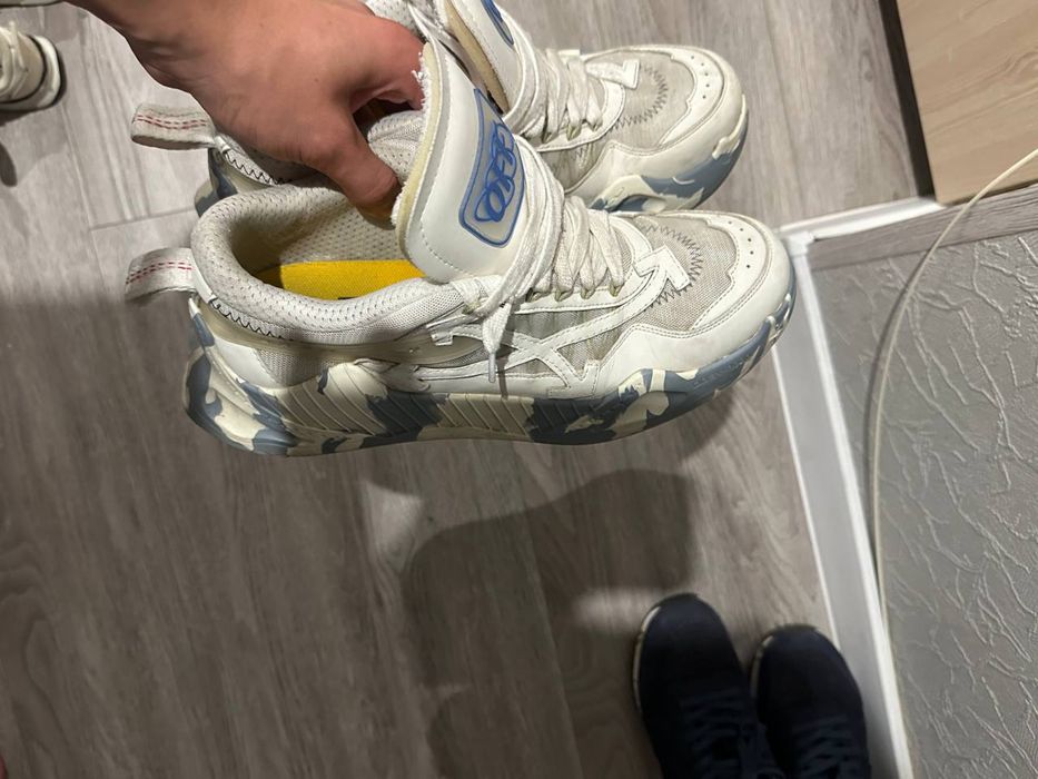 Кросовки Off-White Odsy 1000