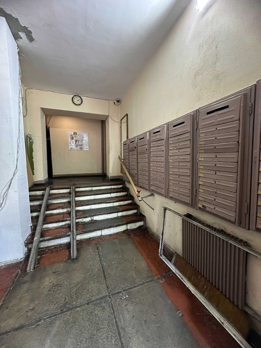 Малишка, 37 До метро 3 хвилини пішки Готівка або безготівковий розрах.