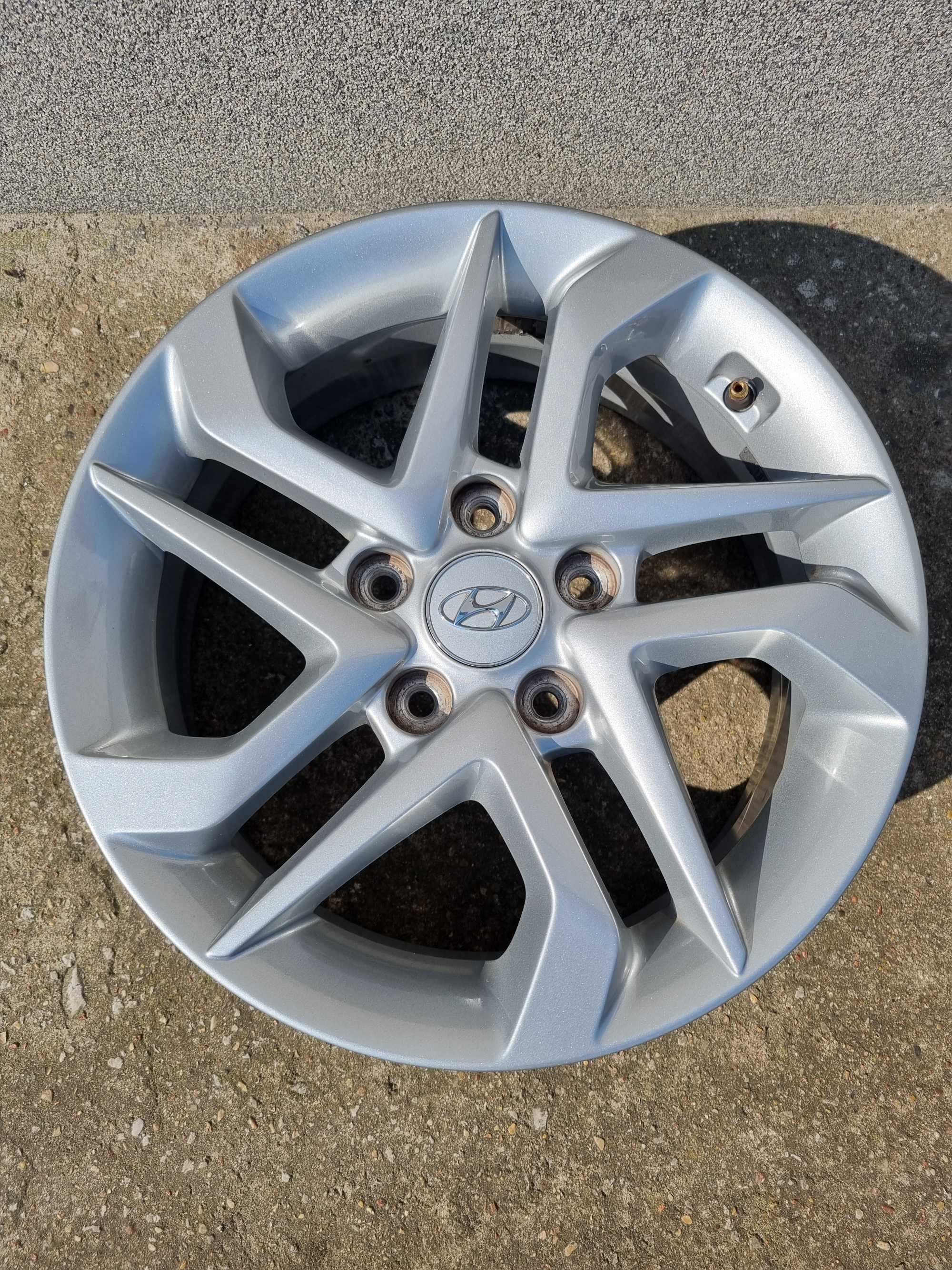 FELGA ALUMINIOWA 5x114,3 R16" 6,5Jx ET45 Hyundai Tucson SZT TPMS FA46