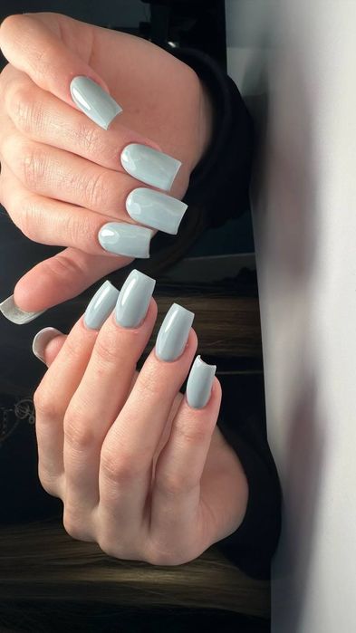 Манікюр,нарощування нігтів