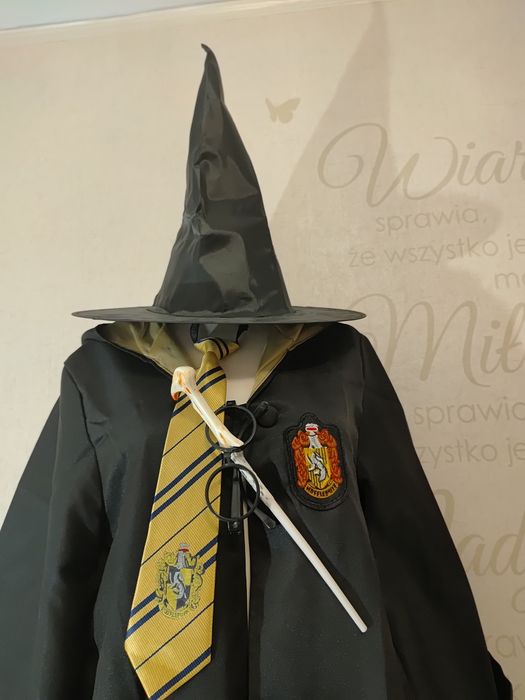 Strój przebranie Harry Potter czarodziej Hufflepuff 6 części rozmiar M