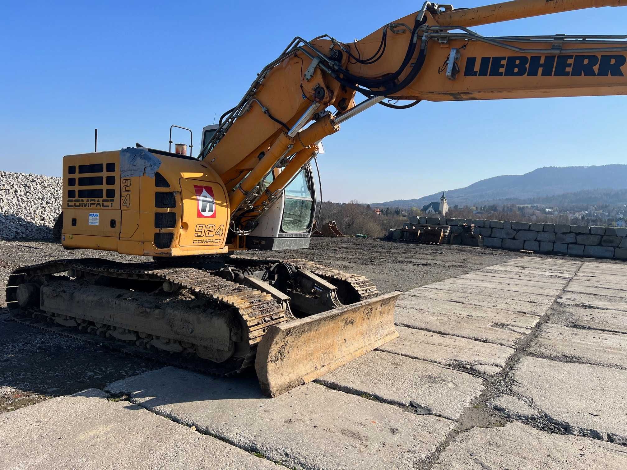 Liebherr Compact 924