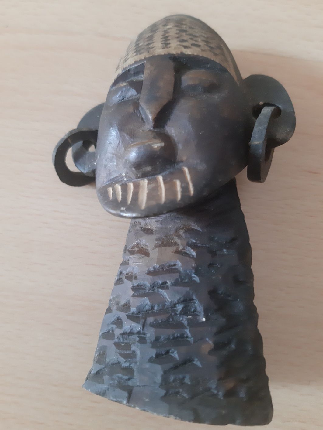 Escultura africana em ferro
