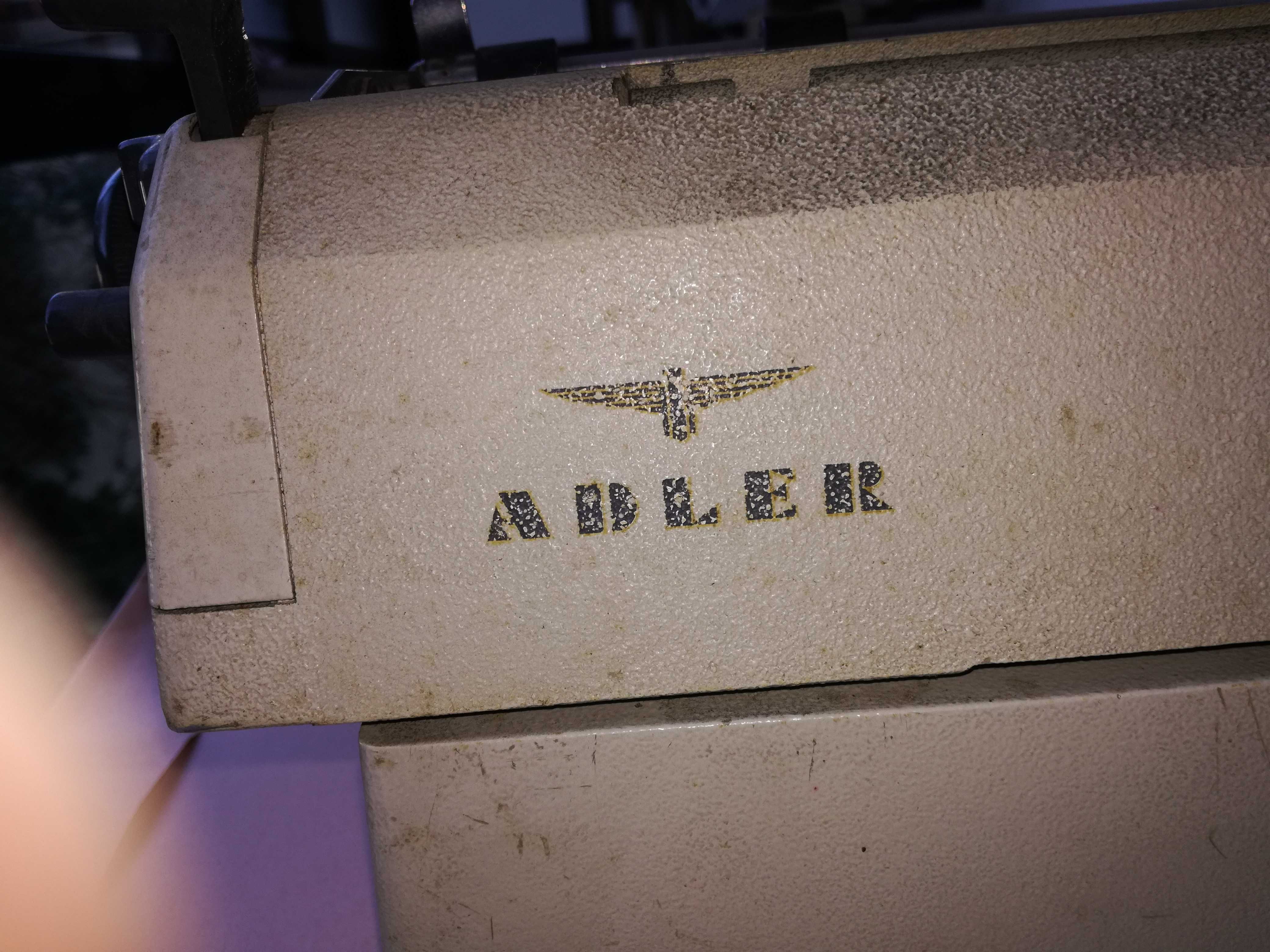 Máquina escrever antiga ADLER, fabricada Holanda anos 60-70