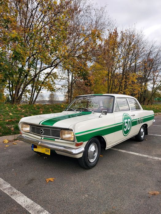 Wynajem klasycznych aut Sandomierz - na ślub, sesję czy inną imprezę