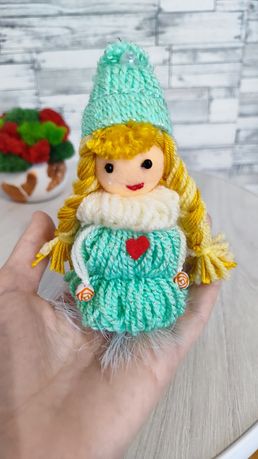 Чудова лялька з пряжі на різдво , новий рік