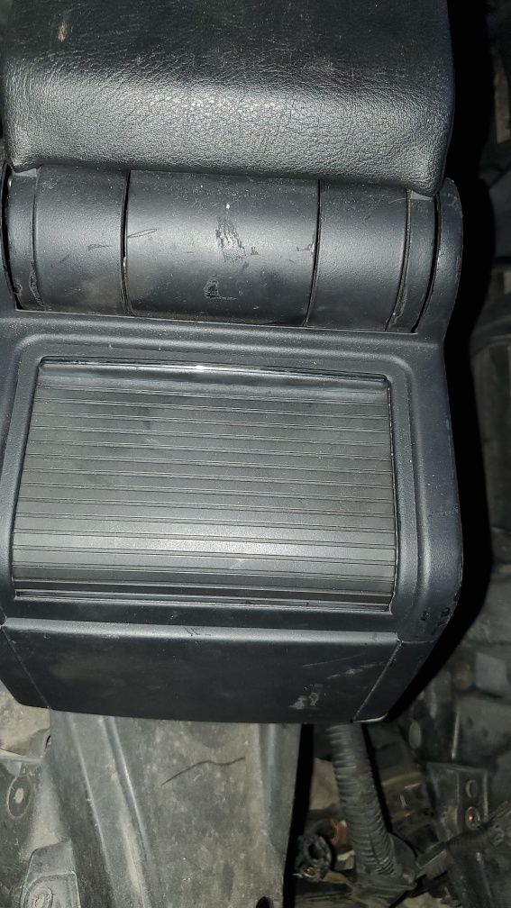 Підлокітник бмв є46 рестайлінг