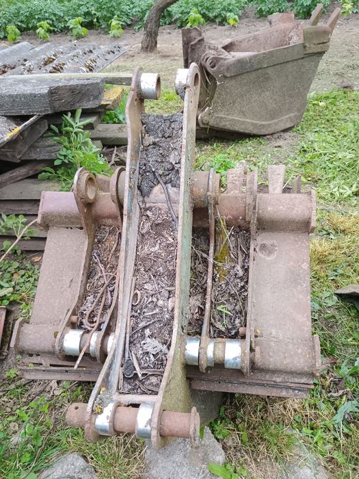 Продаєця два ковші до ескаваторів МТЗ ЮМЗ