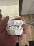 Apple AirPods Pro 2 gen. (USB-C, MagdSafe) uszkodzona lewa sluchawka