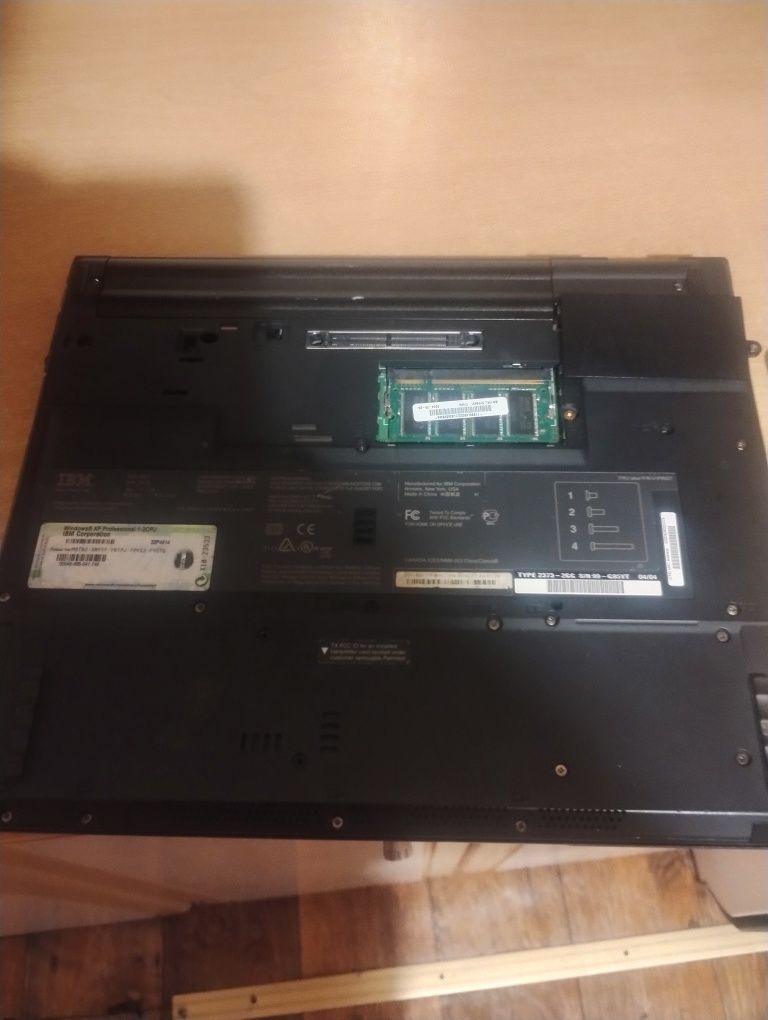 Laptop.      IBM