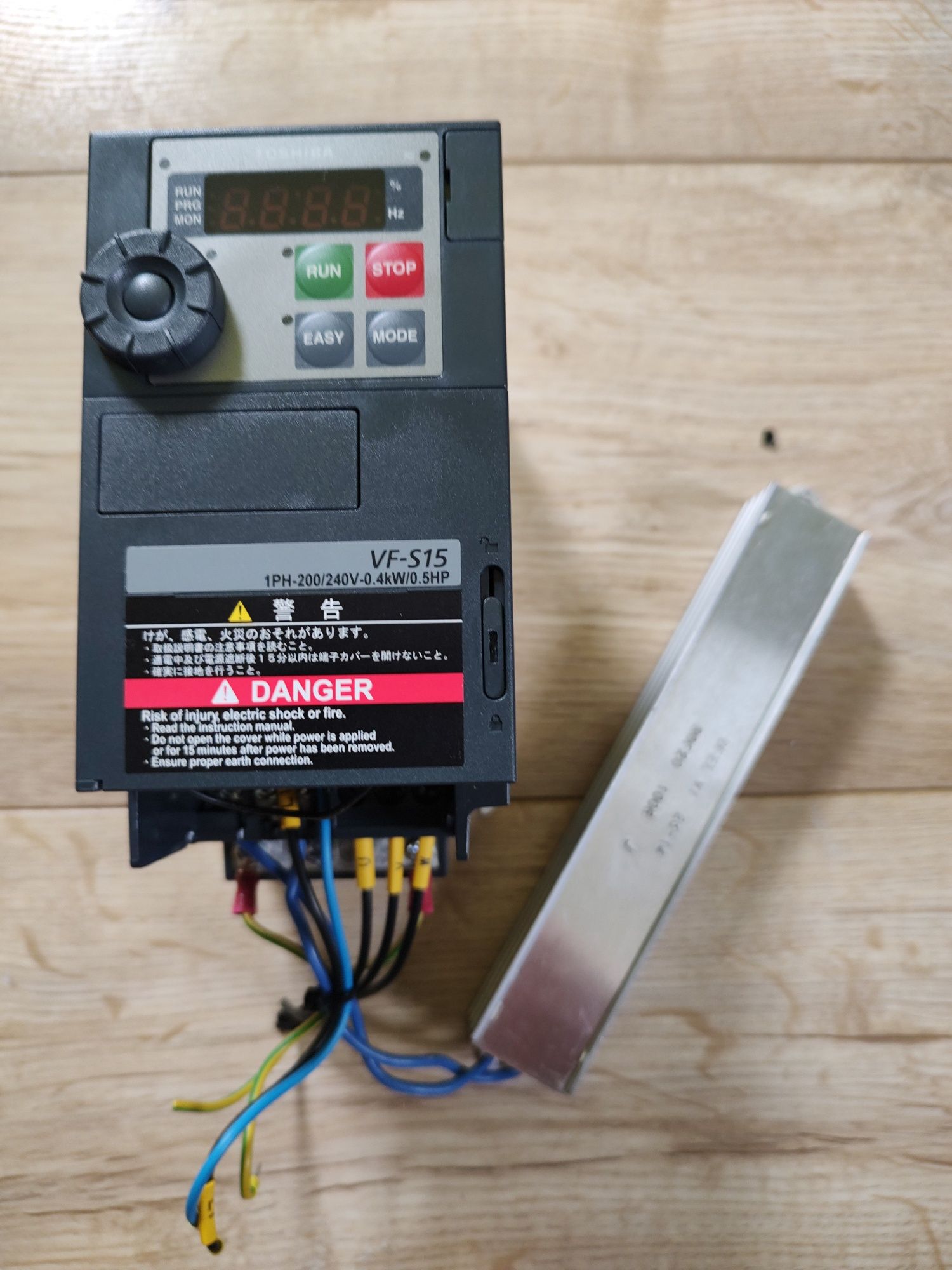Falownik Toshiba VF-S15 0,4 kW jednofazowy