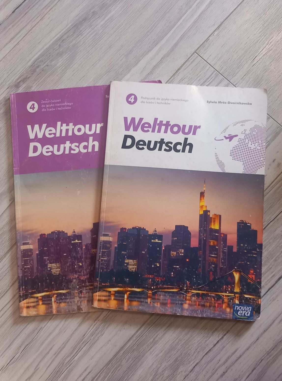 Podręcznik, zeszyt ćwiczeń Welttour Deutsch do języka niemieckiego.