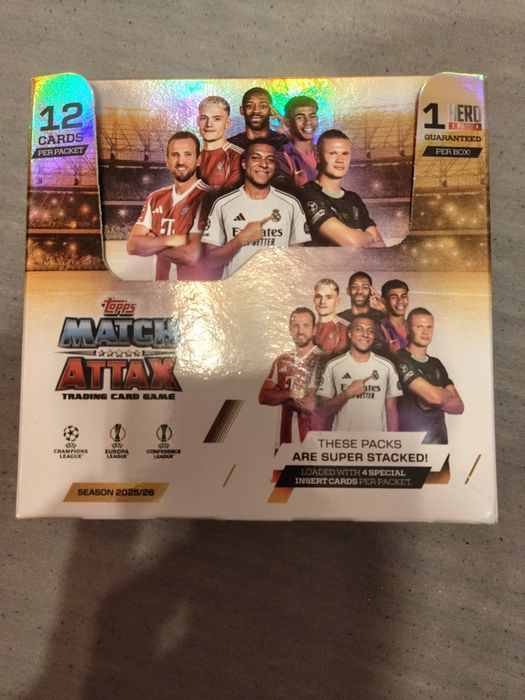 Box z kartami champions league 2025/2026