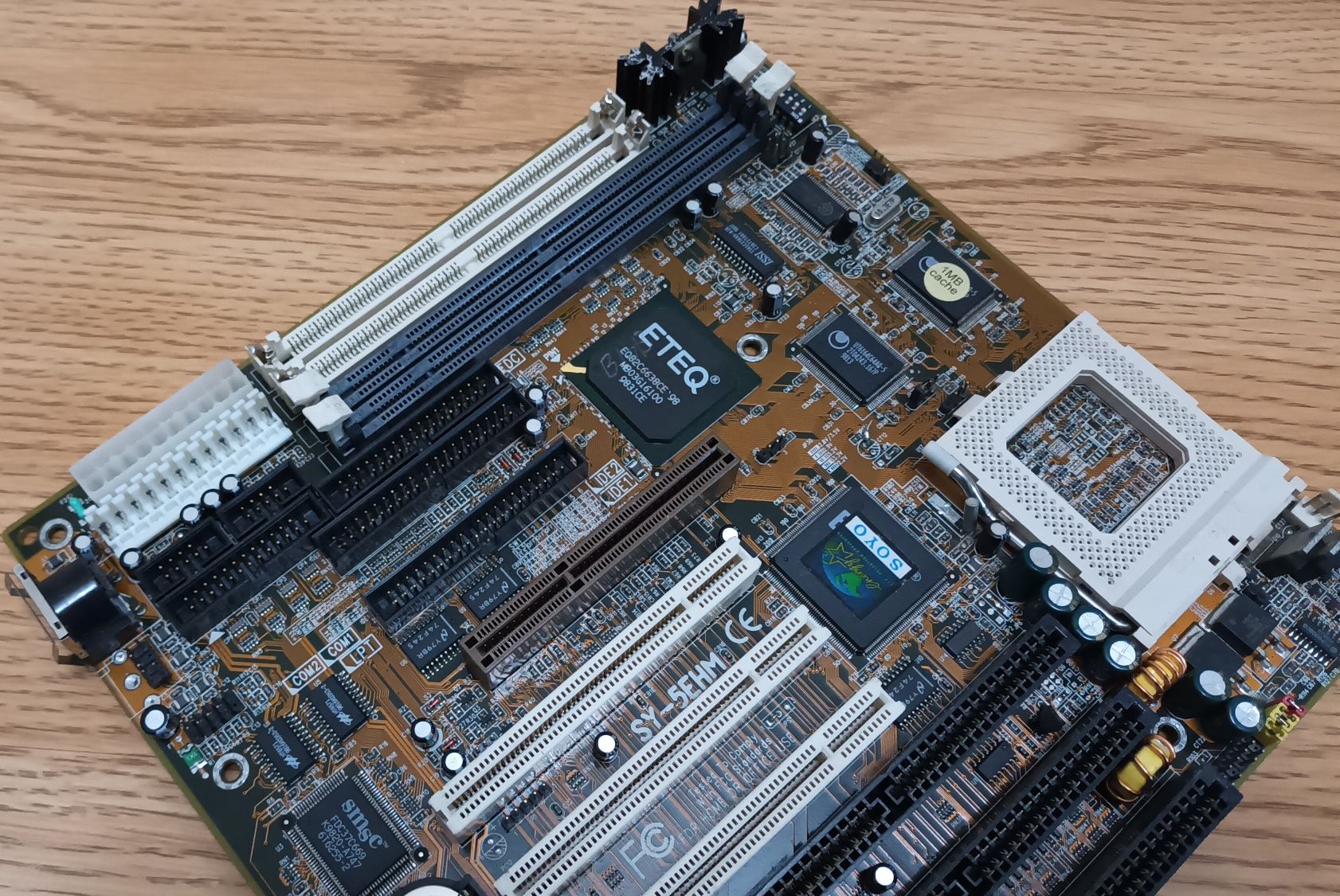 Motherboard Super Socket 7 SOYO SY-5EH5 1.3