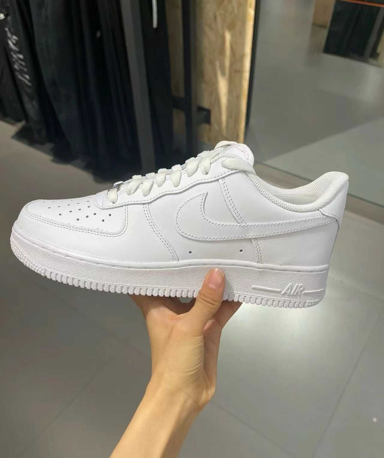 Nike Air Force 1 '07 White 43