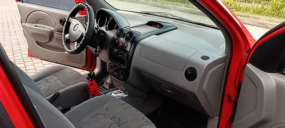 Chevrolet Aveo 2004