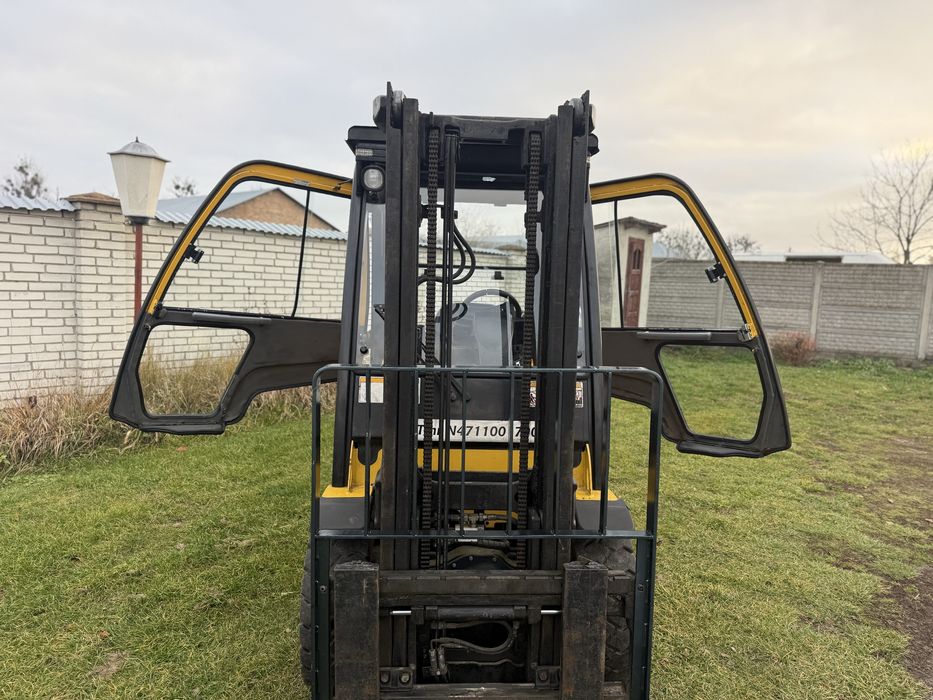 Погрущик / навантажувач 3т yale