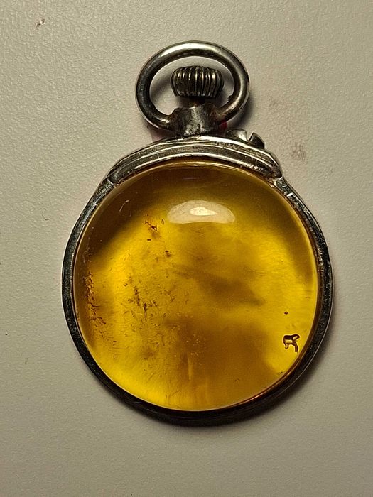 czas na żółtej wstążce