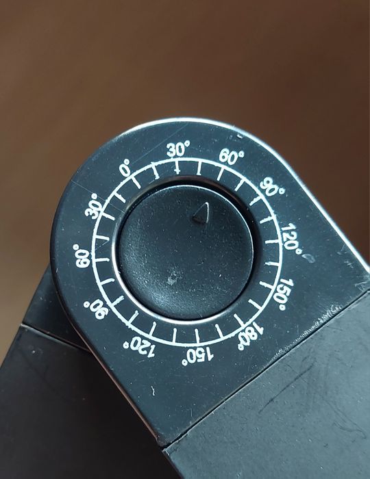 Suporte para portátil super-ajustável e com suporte para rato/telemóve