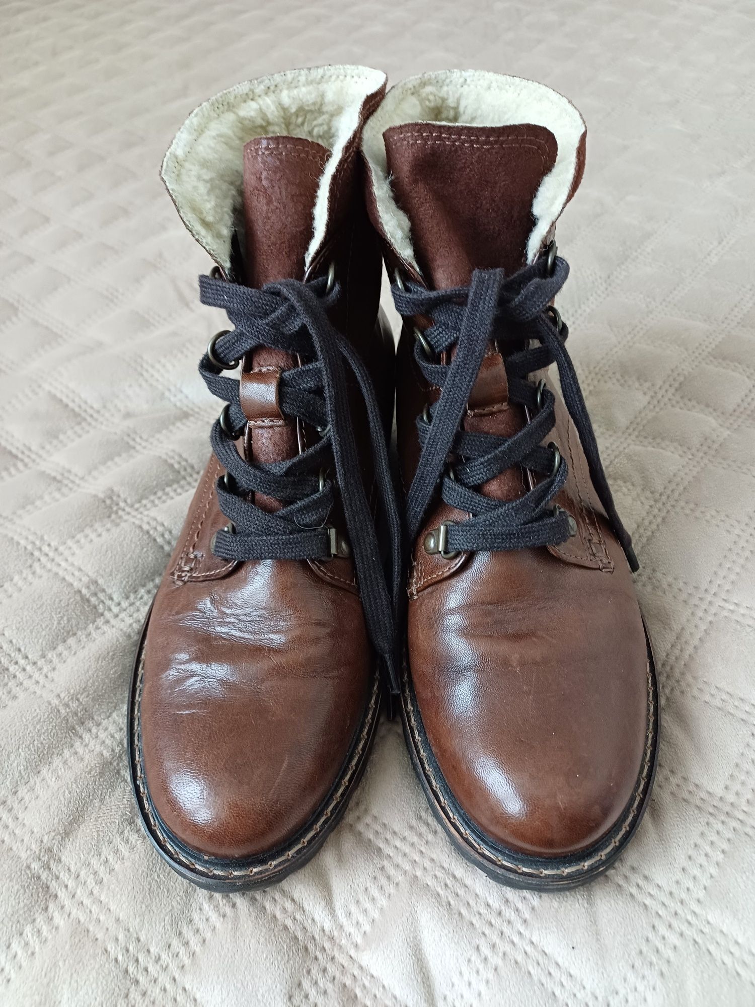 Brązowe skórzane buty zimowe Gabor 38