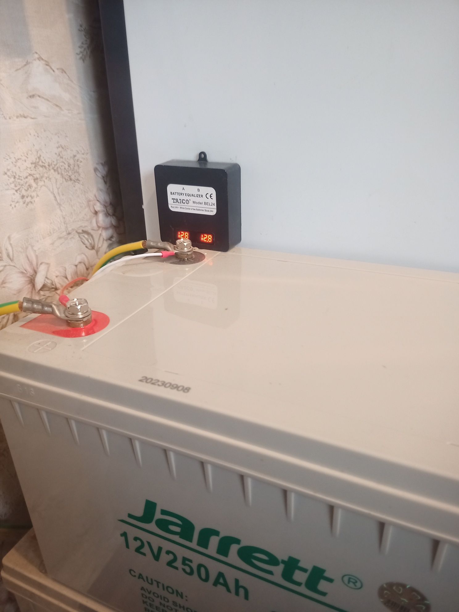 Jarrett 12v 250a