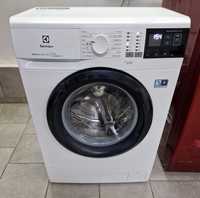 Узкая пральна/стиральная/ машина Electrolux 6 KG / EW6S406BI