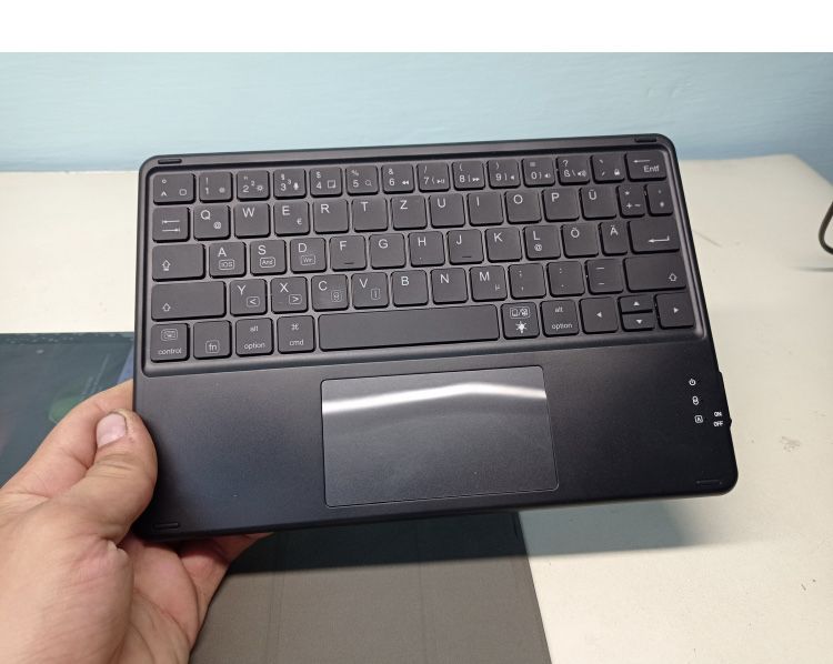 Продам Планшет Microsoft Surface GO 2