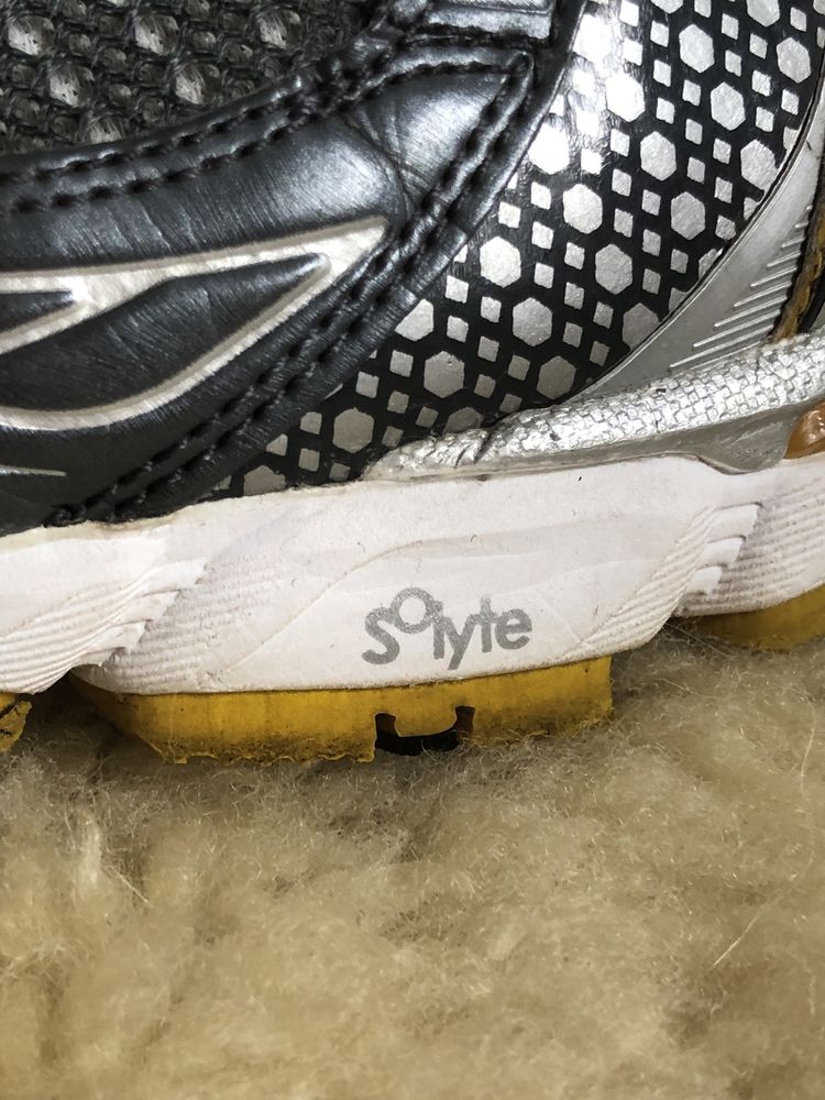 Кросівки Asics Gel Kayano 17 для бігу, повсякдення 44 43,5 43 28 27,5