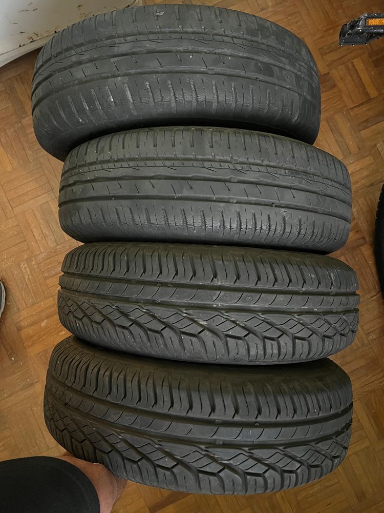 Vendo jantes original do peugeot 106, com pneus em bom estado