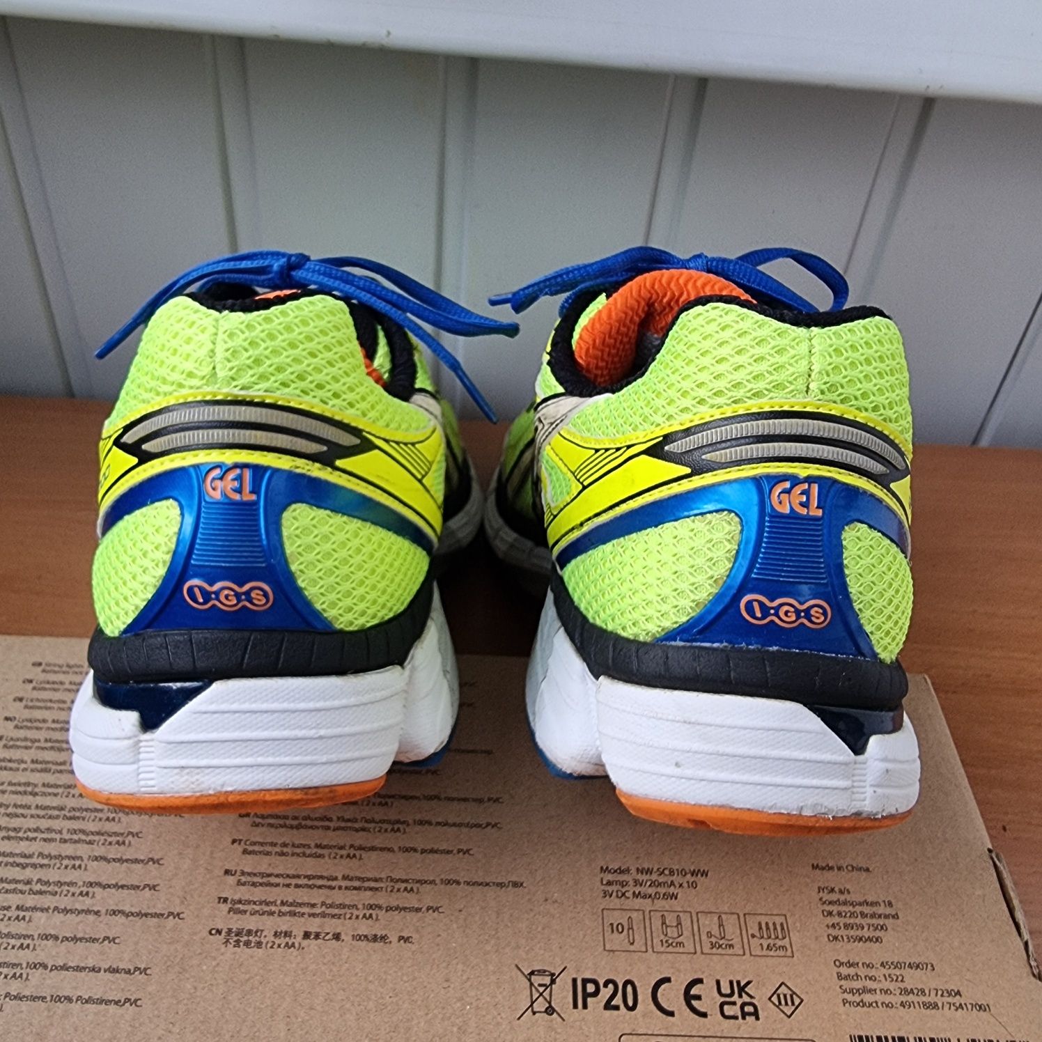 Кросівки ASICS GT-2000. Оригінальні чоловічі кросівки для бігу